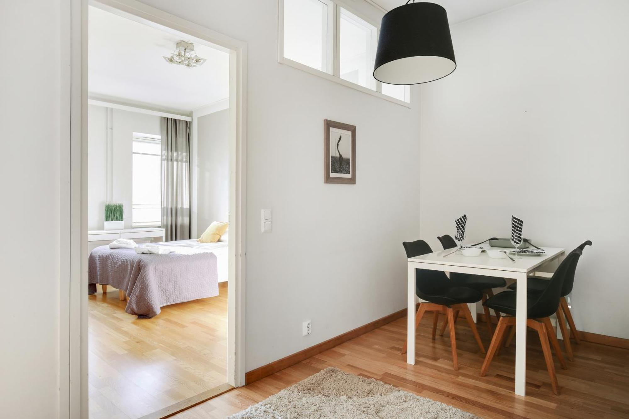 Kotimaailma Apartments Kamppi - 2Br In The City Center With Code Lock Helsinky Exteriér fotografie